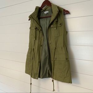 Hooded army green vest